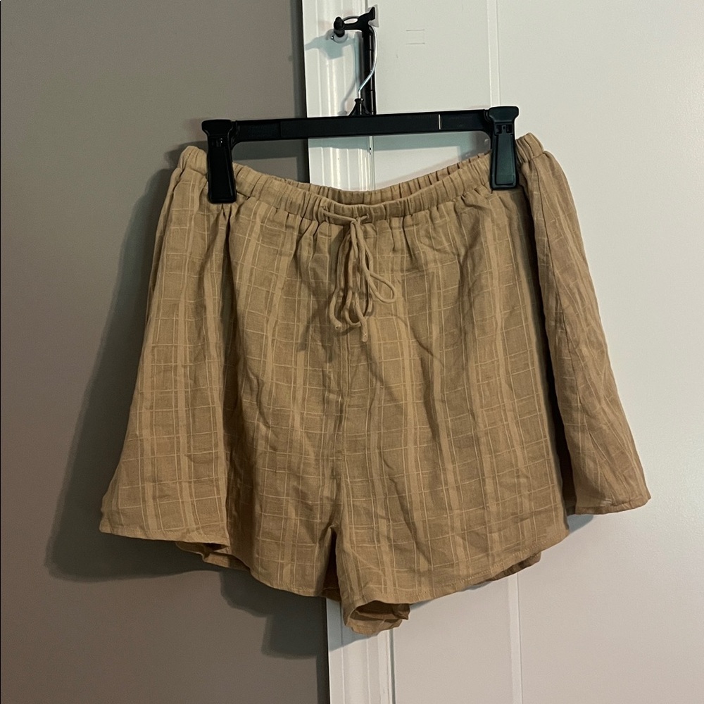 Sabo Skirt Beige Grid Lightweight Shorts